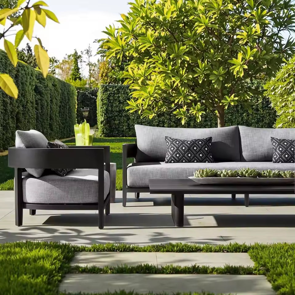 DecorMama Hangkai Architectural Aluminum Lounge Set