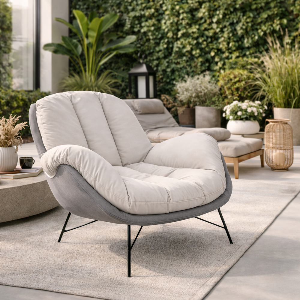 Clara Chic Lounge Chair