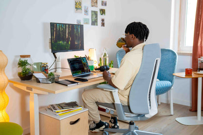 DecorMama Hiya Height Adjustable Office Desk