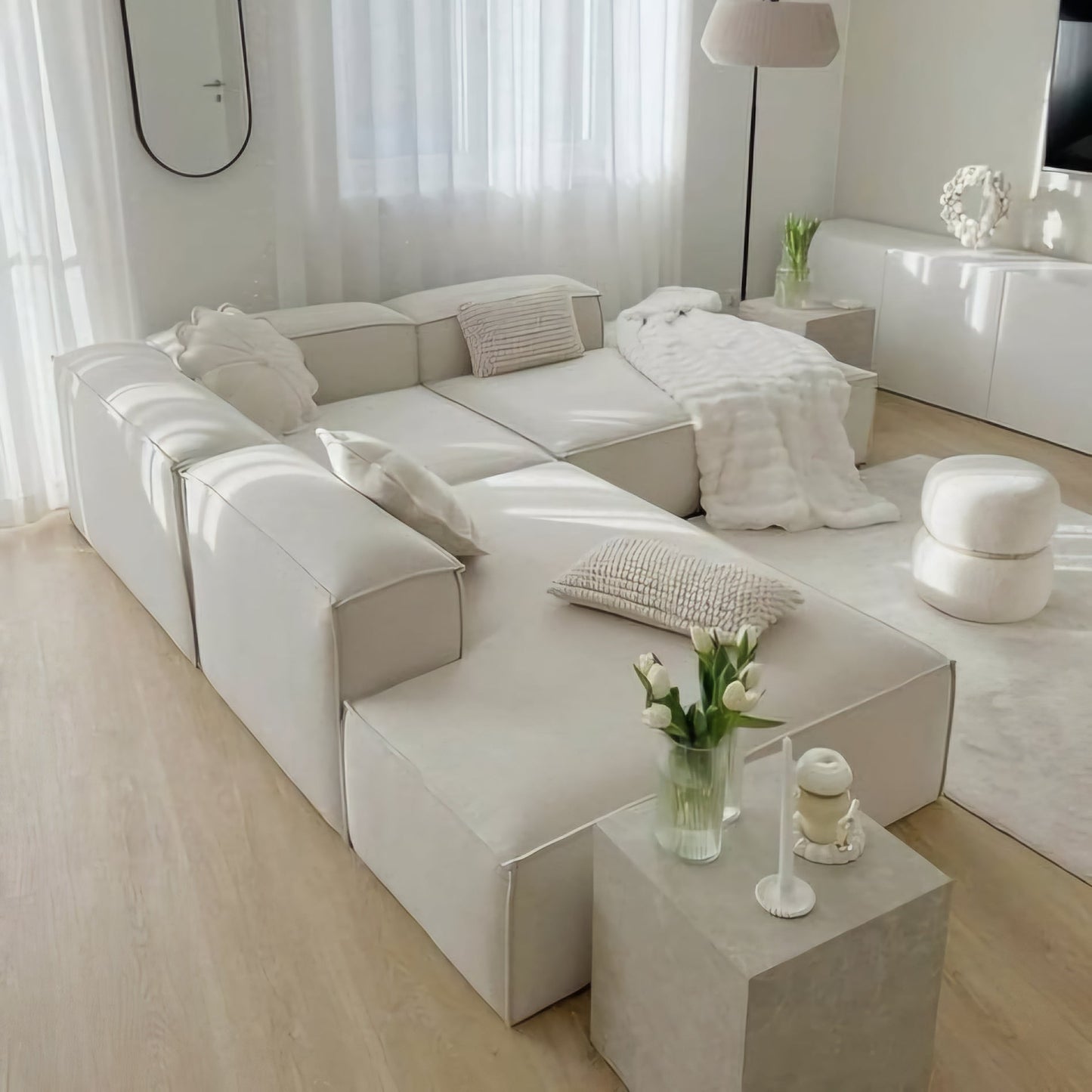 DecorMama Ladi Couch