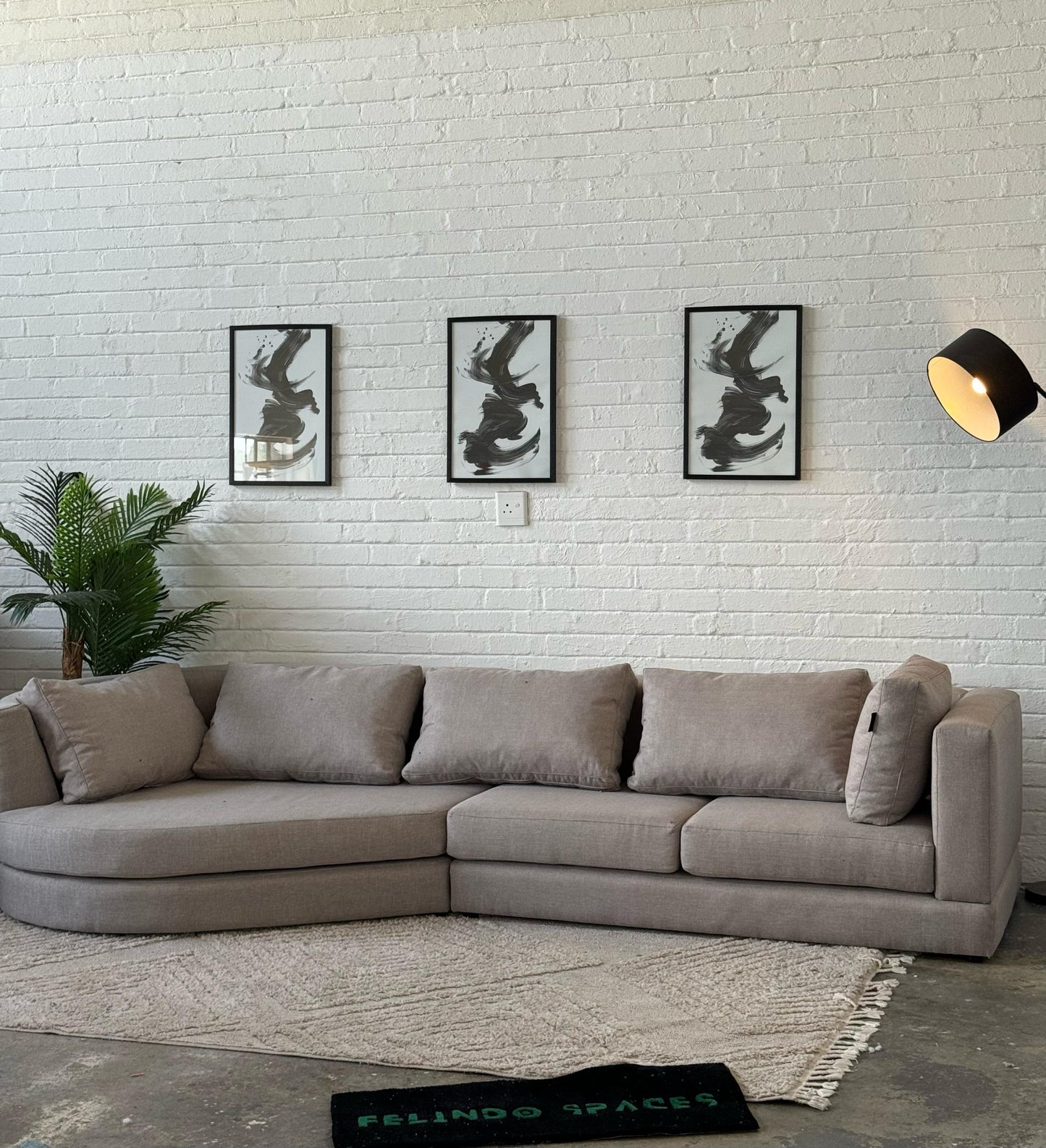 DecorMama Shahiri Couch