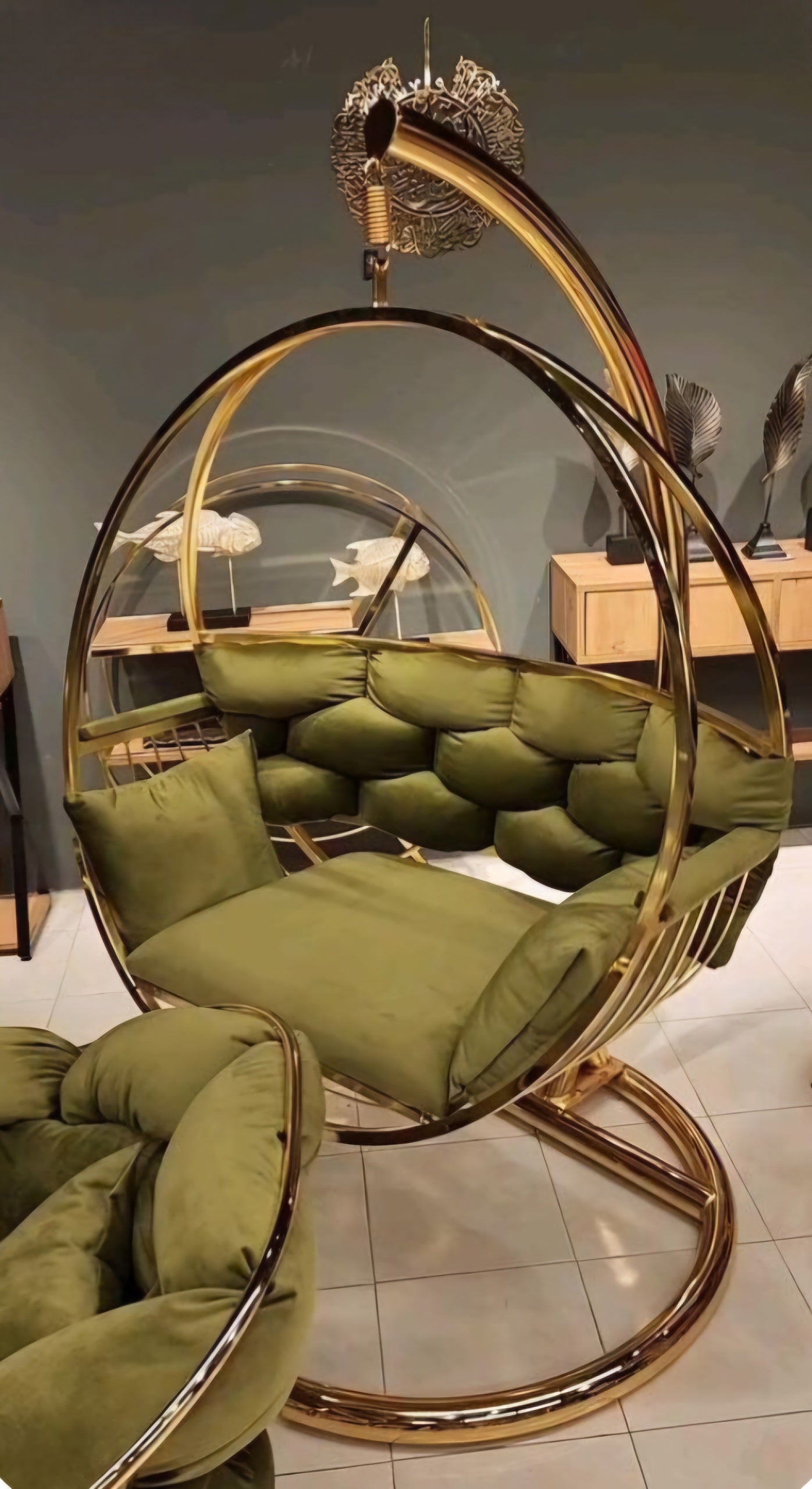 Luxury round gold swing 